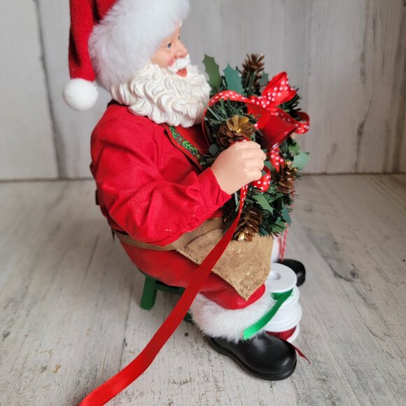 Clothtique possible dreams make it merry wreath ribbon Santa Xmas figure - Picture 3 of 7